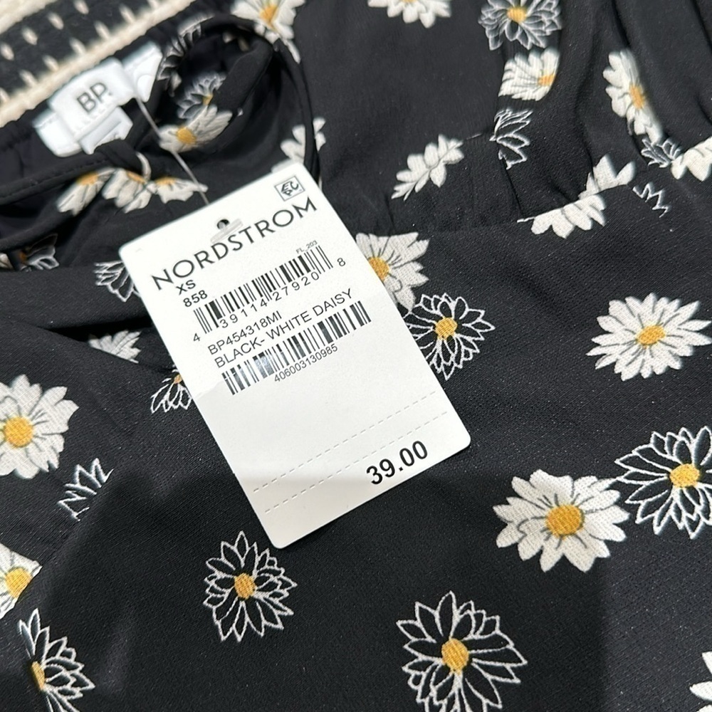 NWT, BP, black and white daisy mini dress size extra small - Picture 4 of 4